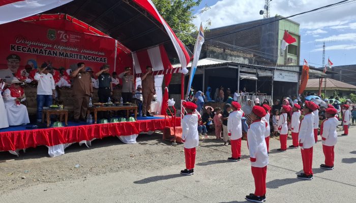 Pelajar Hingga Masyarakat Umum Gerak Jalan Meriahkan HUT RI di Maritengngae