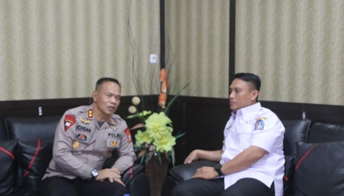 Pj Bupati Bone Andi Winarno Sambangi Mako Brimob Yon C Pelopor