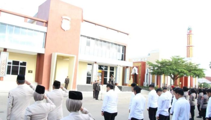 Polres Bone Gelar Upacara Bendera Meriahkan HUT RI ke-79
