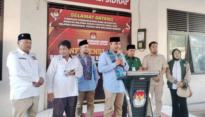 Daftar di KPU Sidrap, Paslon DoaTa Kenakan Pakaian Ala Prabowo-Gibran