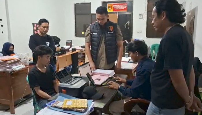 Waduh! Seorang Ayah di Pinrang Tegah Sandera Anaknya yang Masih Balita 