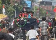Waduh! Beredar Video Anggota DPRD Terpilih Paksakan Mobilisasi Massa Masuk ke Area Lapangan