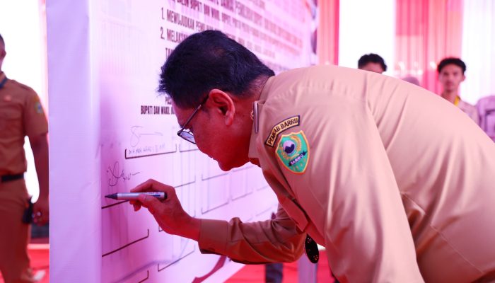 Suardi Saleh Hadiri Penetapan Nomor Urut Paslon Bupati dan Wakil Bupati Barru