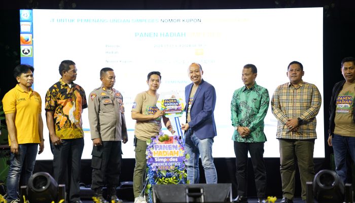 Pemenang Utama Undian Panen Hadiah Simpedes BRI Sidrap Bawa Pulang 1 Unit Mobil Mitsubishi Expander