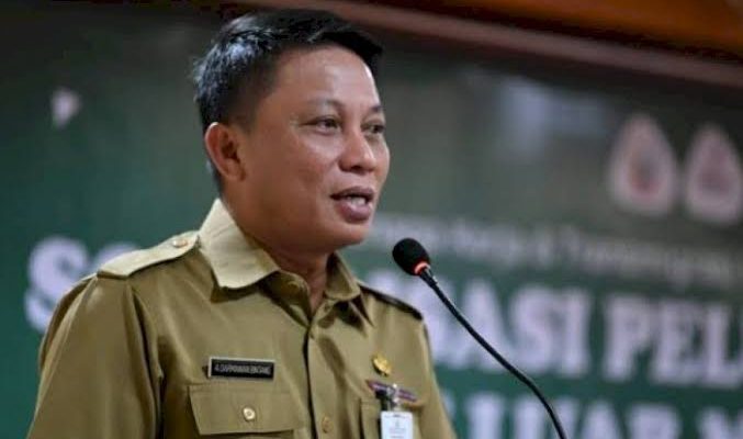 Jaga Estetika Kota, Plh Sekprov Sulsel Minta Bupati/Walikota Turunkan Satpol PP Tertibkan APK Melanggar