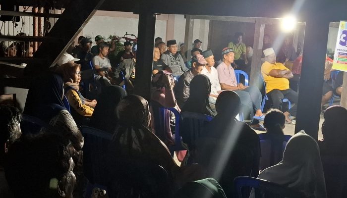 Malam di Carawali Hangat dengan Dialog Bersahaja dengan H. Mashur
