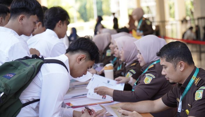 Kajati Sulsel Ingatkan Peserta Tak Percaya Oknum Mafia CPNS, Kejaksaan Butuh Orang Berintegritas