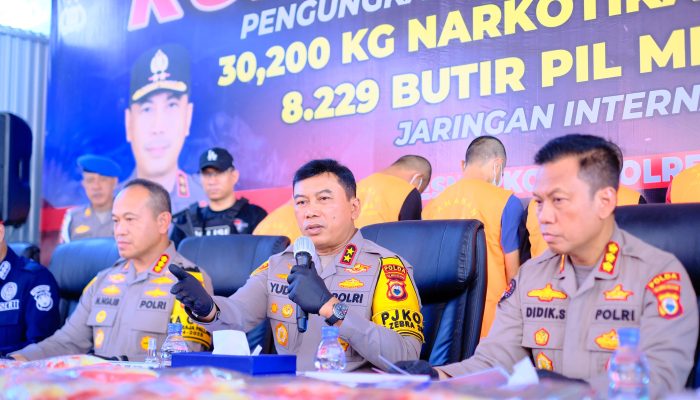 Kapolda Sulsel Pimpin Press Release Pengungkapan Kasus Narkoba 29 Kg dan Kasus Curanmor