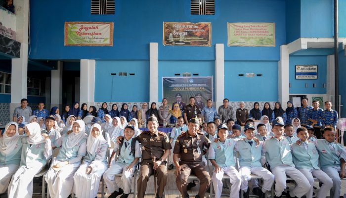 Polemik HP Hilang, Berujung Bantuan untuk Siswa Kurang Mampu di SMPN 22 Makassar