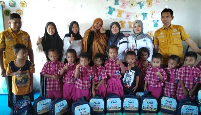 Disdikbud Sidrap Salurkan Bantuan School Kit untuk Peserta Didik Terdampak Banjir