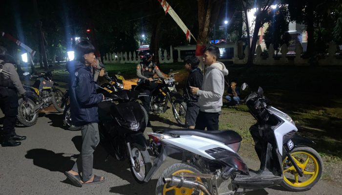 Jelang Natal dan Tahun Baru 2024, Personel Polres Bone Gencarkan Patroli di Sejumlah Titik