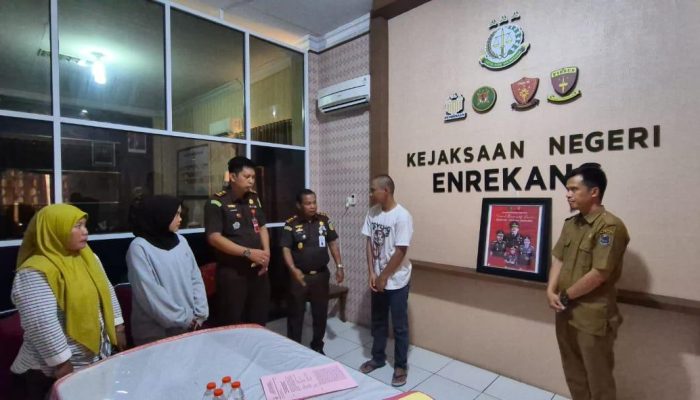 Kejari Enrekang Selesaikan Tiga Kasus Pidana Umum Melalui Restoratif Justice Sepanjang 2024