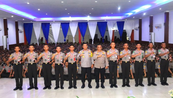 Kapolda Sulsel Berikan Pembekalan kepada 854 Siswa Diktuk Bintara Polri T.A 2024 di SPN Polda Sulsel