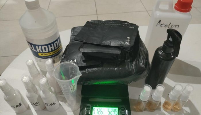 Ditresnarkoba Polda Sulsel Gerebek Kos di Makassar, Amankan 2 Kg Ganja dan 524 Gram Tembakau Sintetis
