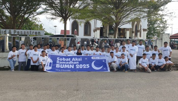 BRI Sidrap Gelar Sobat Aksi Ramadan BUMN 2025, Bersihkan Ponpes Muammar Gandi