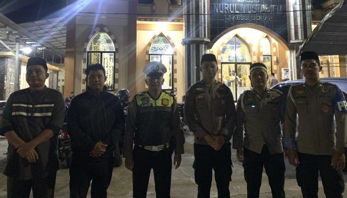 Hadirkan Kenyamanan di Masjid, Polres Sidrap Optimalkan Pengamanan Shalat Subuh