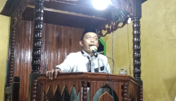 Bupati Sidrap Serahkan Bantuan Rp100 Juta Pembangunan Masjid Mujahidin Desa Betao Riase