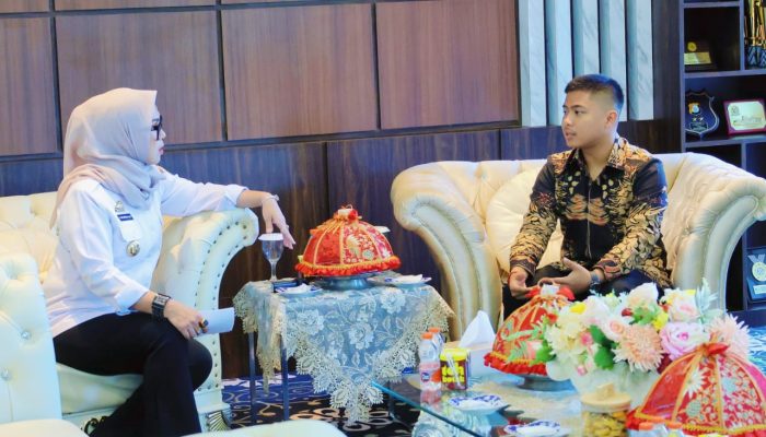 Bupati Barru Apresiasi Langkah Kharisma Makassar Dukung Anak Barru Raih Pendidikan Tinggi