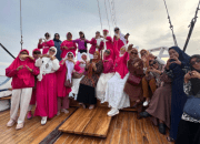 Senam Sehat Bucin Gelar Private Trip Sunset Sailing Trip Di Kapal Phinisi Anjungan Pantai Losari