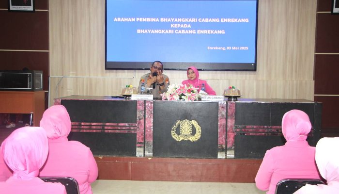 Bangun Keluarga Tangguh dan Polres Bahagia, Kapolres Enrekang Gelar Tatap Muka Bersama Bhayangkari