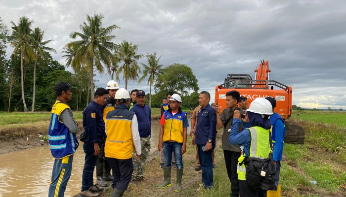 Bupati Sidrap Pantau Langsung Rehabilitasi Irigasi Saddang Sidenreng 2