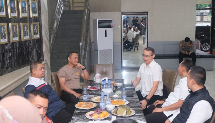 Semarak HUT Bhayangkara ke-79, Polda Sulsel Gelar Pertandingan Tenis Meja Antar Satker dan Pejabat Utama