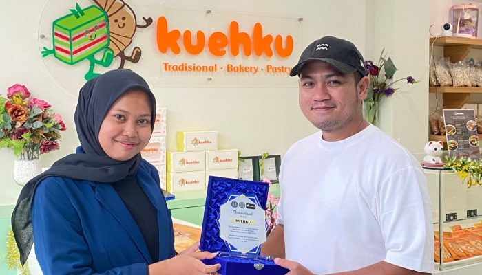 Tuntaskan Magang di Kuehku Samarinda, Mahasiswa Seni Kuliner UMS Rappang Siap Terjun ke Dunia Industri