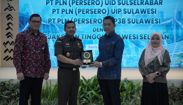 Perkuat Tata Kelola dan Transisi Energi, Kejati Sulsel Gandeng PLN Teken PKS RUPTL 2025–2034