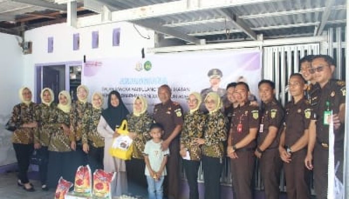 Kejari Sidrap Peringati HUT IAD dengan Kegiatan Sosial Bernilai Humanis