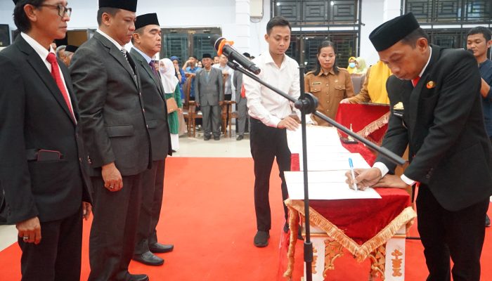 Bupati Sidrap Tantang Direksi Baru Perluas Pelanggan dan Wilayah Belum Terjangkau Layanan PDAM