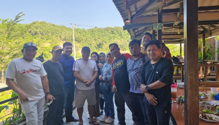 Solidaritas dan Kepedulian, Koordinator Syaqira Lovers DA7 Silaturahmi Bersama Jurnalis SMSI Sidrap
