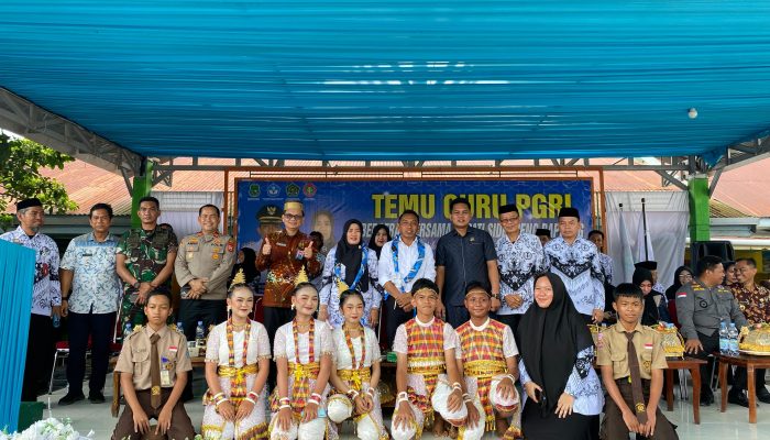 Bupati dan Wabup Sidrap Hadiri Temu Guru PGRI Dua Pitue