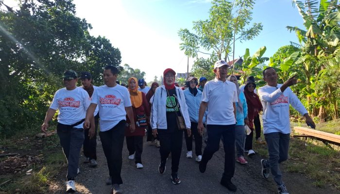 Pemerintah Kecamatan Baranti Gelar Jalan Santai Meriahkan HUT Kemerdekaan RI ke-80