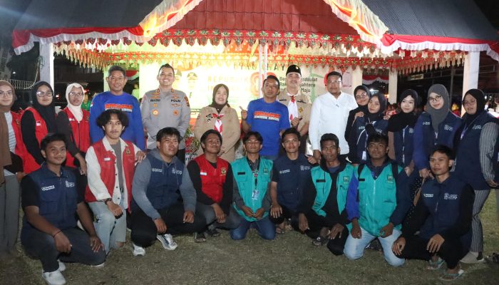Malam Kesenian Watang Pulu Digelar Meriah, Bupati dan Wabup Sidrap Hadir