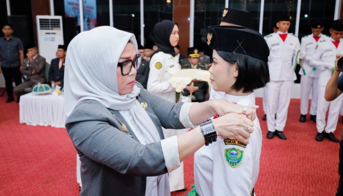 Bupati Barru Andi Ina Kukuhkan 70 Putra-Putri Terbaik sebagai Calon Paskibraka 2025