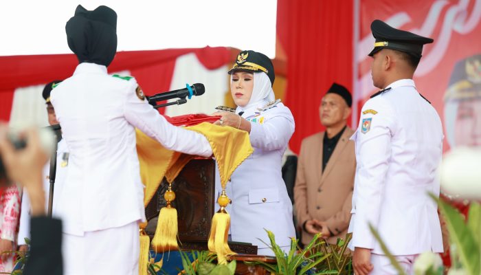 Khidmat di Bawah Langit Mendung, Barru Gelar Upacara HUT RI ke-80 dengan Penuh Semangat Nasionalisme