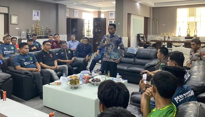 Tim Sepak Bola Pra Porprov Sidrap Menuju Sinjai, Bupati Tekankan Mental Juara