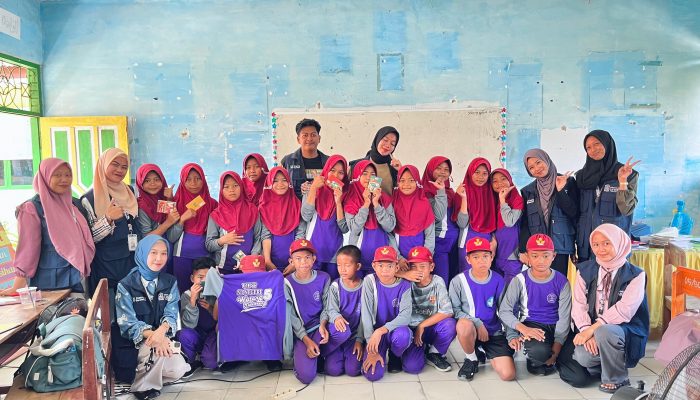 Mahasiswa KKN UMS Rappang Edukasi Siswa SD tentang Internet Aman dan Bermanfaat