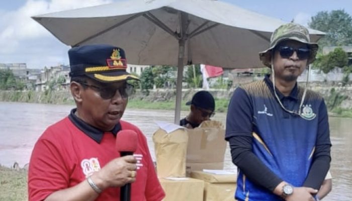Bupati Enrekang Hadiri Lomba Rakyat HUT Kejaksaan RI ke-80 di Sungai Mataallo