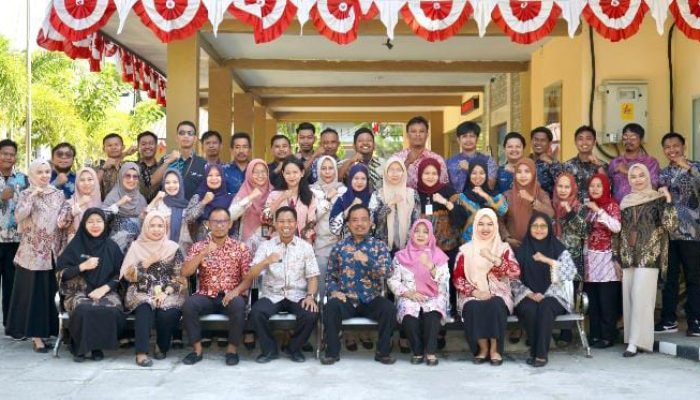 Rayakan Hari Batik Nasional, Pegawai BPN Sidrap Kenakan Batik Nasional