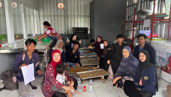 Belajar dari Dunia Usaha Nyata: Mahasiswa Agribisnis UMS Rappang Studi Kelayakan Bisnis di UMKM Mabbulo Sipeppa
