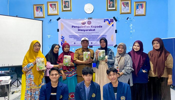 Mahasiswa Agroteknologi Sukses Melakukan PKM Inovasi Pengemasan Sayuran Higienis ke Desa Ciro Ciroe