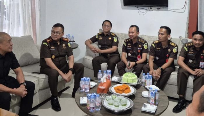 Usai Dilantik, Kajari Sidrap Adhi Kusumo Langsung Jalin Silaturahmi dengan Ketua DPRD Sidrap
