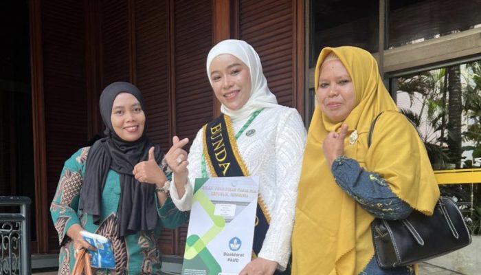 Bunda Paud Enrekang Terima Penghargaan Nasional 