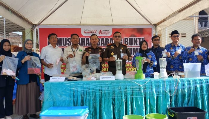 Akhiri 2025, Kejari Sidrap Musnahkan 50 Barang Bukti Inkrah, Narkotika Masih Dominan