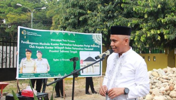 Peletakan Batu Pertama Pembangunan Mushola Kantor BPN Parigi Moutong
