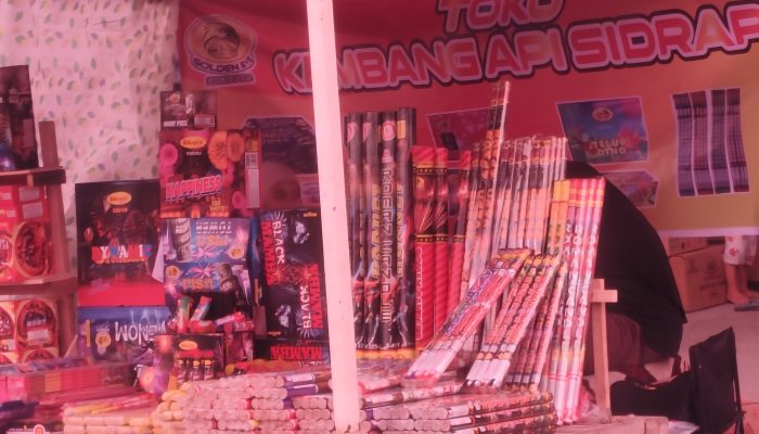 Penjual Petasan Menjamur di Sidrap, Kapolri Tegas Larang Penggunaan Kembang Api Diakahir Tahun