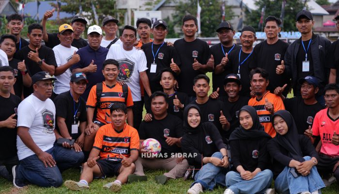 Bupati Sidrap Buka Turnamen Sepak Bola Bendoro Cup 1, Diikuti 16 Tim dari Berbagai Daerah