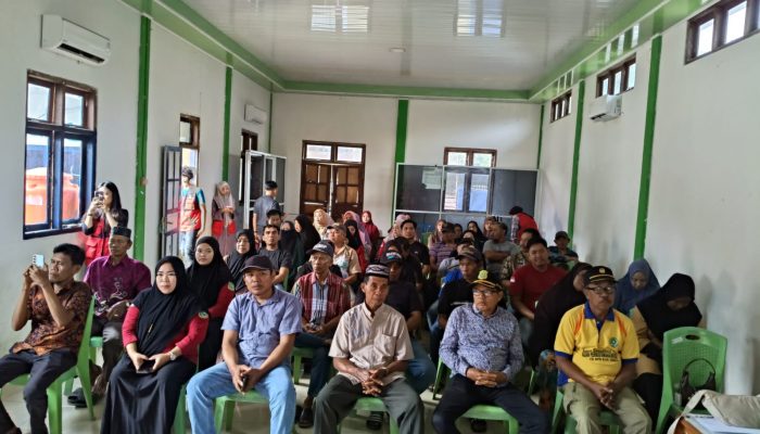 Kolaborasi Mahasiswa KKN UNHAS dan Pemdes Sipodeceng Optimalkan Lahan Masyarakat