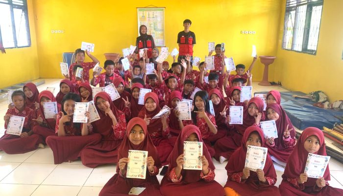 Mahasiswa KKN-T 115 Inovasi Daerah Gelar Sosialisasi Belajar Menabung Sejak Usia Dini di Desa Ajubissue